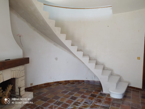 Escalier en béton teinté dans la masse CAUSSADE
